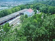 Das Bild zeigt die Waldbauernschule aus der Vogelperspektive