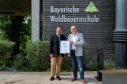 Übergabe Urkunde