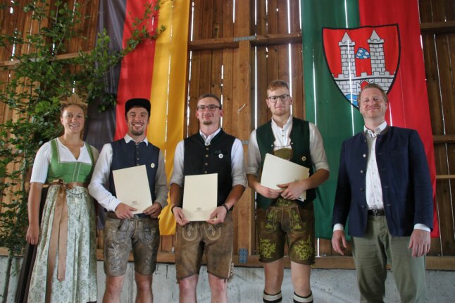 Ehrung der prüfungsbesten Forstwirte 2024